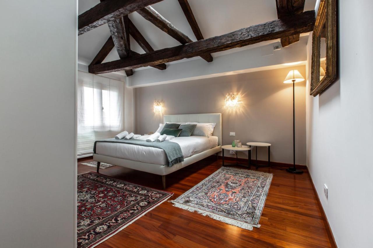 Apartament San Pantalon Luxury Penthouse R&R Wenecja Zewnętrze zdjęcie