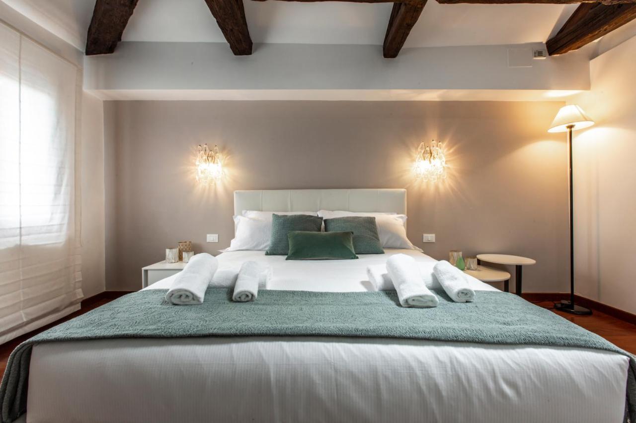 Apartament San Pantalon Luxury Penthouse R&R Wenecja Zewnętrze zdjęcie