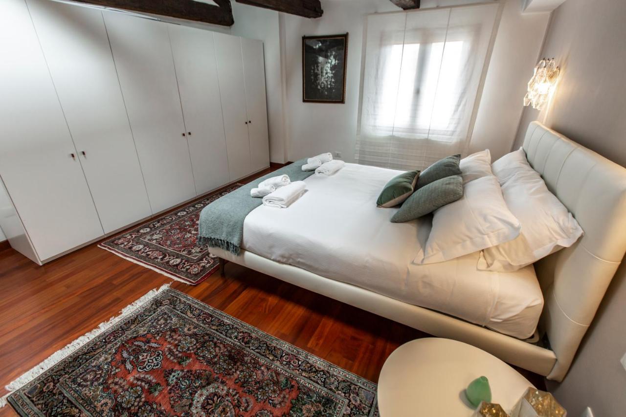 Apartament San Pantalon Luxury Penthouse R&R Wenecja Zewnętrze zdjęcie